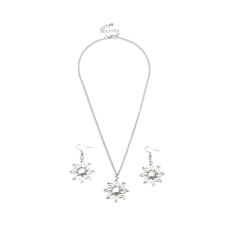 

Sun Flower Punk Pendant Necklace For Women Jewelry Collares Friends Chains Girl Novel Accessories Aesthetics Suspension XL10240