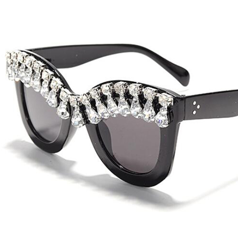 

Sunglasses Drip Diamond Women's Glasses Fashion Oversized Rhinestone Cat Eye Novelty Black Shades Party Club Eyewear Lunettes