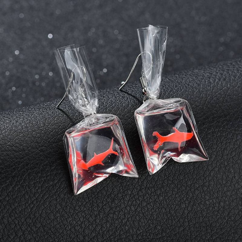 

INS Fashion Cartoon Resin Goldfish Earring Statement Imitation Water Bag Earring For Women Water Pouch Jewelry Earrings ER200128