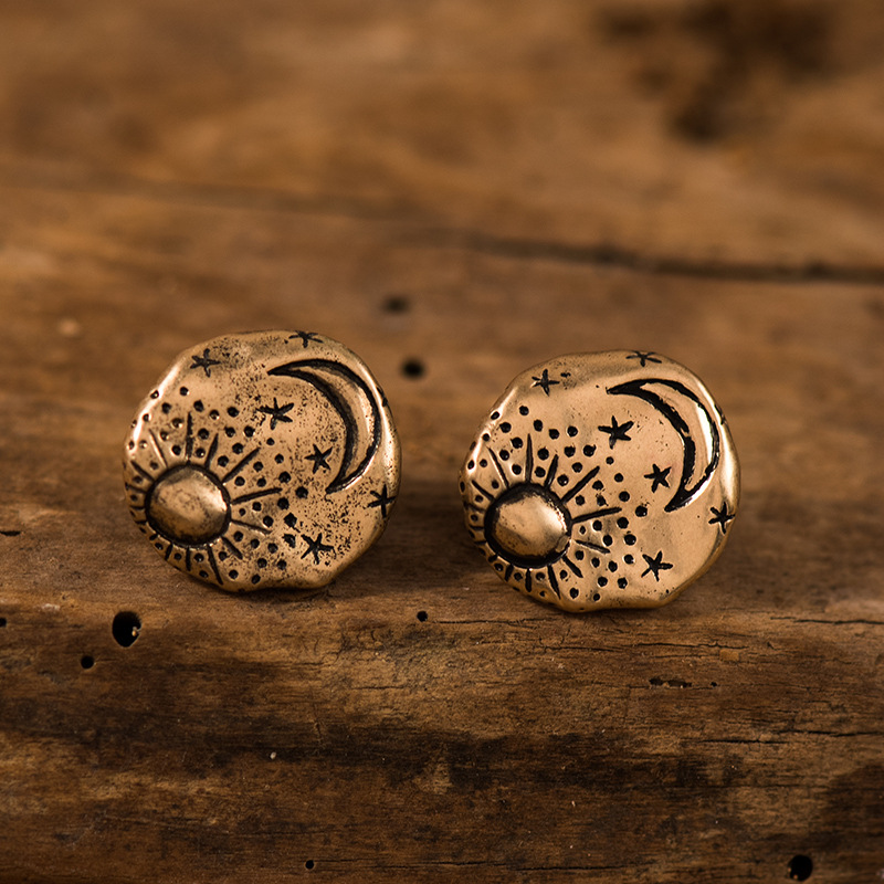 

Bohemian Geometric Round Alloy Stud Earrings Vintage Design Star Moon Sun Graffiti Earrings for Women Statement Simple Jewelry