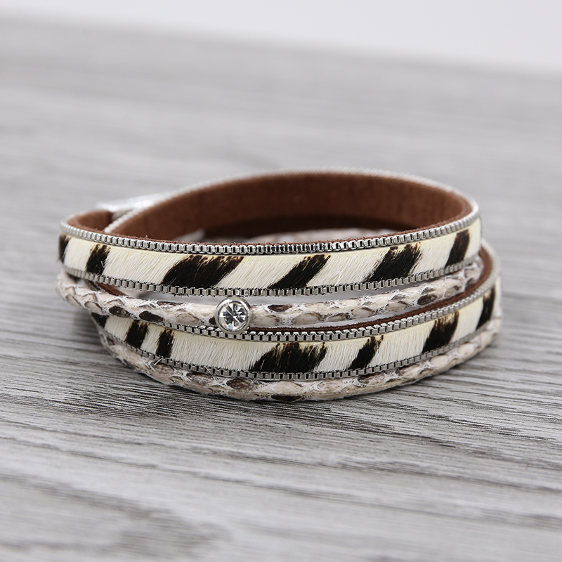 

Leopard Leather Bracelets for Women Multilayer Rhinestone Cham Bracelet Femme Vintage Zebra bangle 2020 Fashion Jewelry