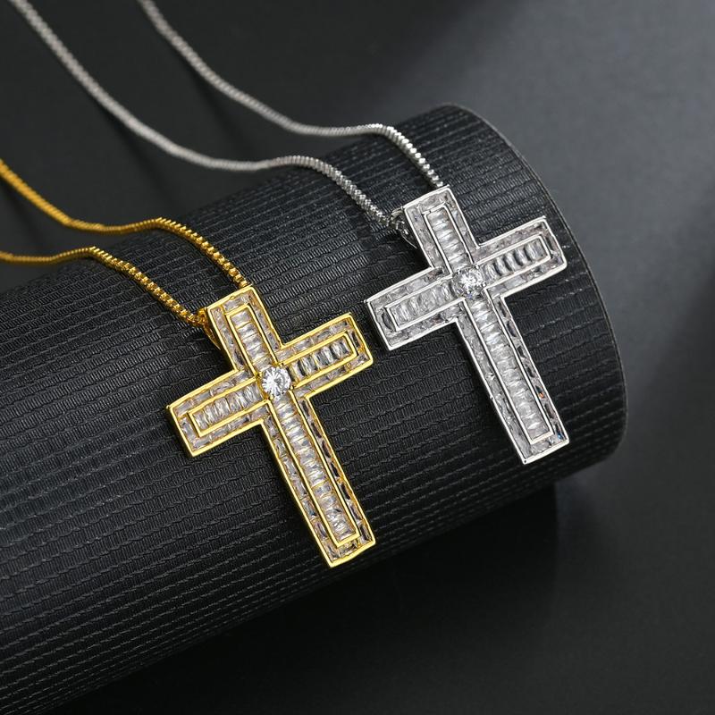 

New Fashion Women Cross Necklaces Rhinestone Crystal Pendant Zinc Alloy Lady Cross Choker Necklace Box Chain Female Jewelry Gift