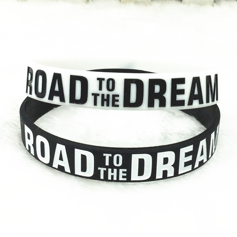 

"Road To The Dream" "Never Give Up" "No Pain No Gain" Elastic Inspirational Motivational Silicone Rubber Bracelet for Women Men