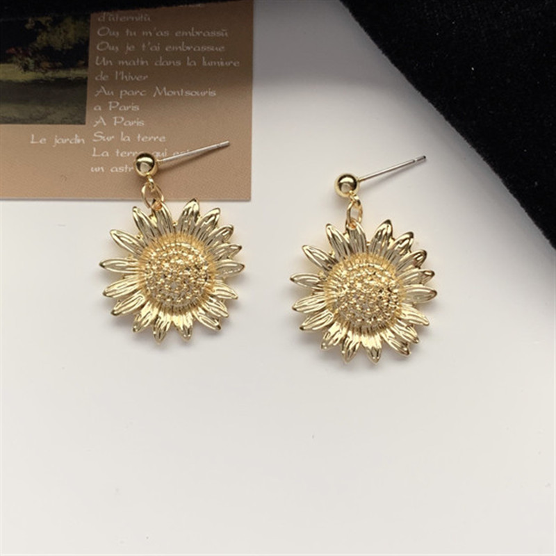 

Dangle & Chandelier Trendy Metal Gold Plant Women Earrings Sunflower Eardrop Bohemian Drop Jewelry Statement