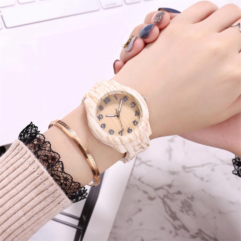 

Women's Watch Fashion Wood Wrist Watch Women New Fashion Women's Clock Watches Luxury NEW Quartz Womens Gift Montre Femme