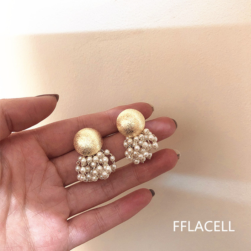 

2020 Fashion Vintage Metal Matte Button Tassel Pearl String Earrings For Girl Wedding Party Women Jewelry, As pic