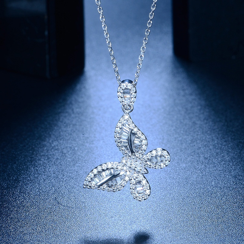 

Exquisite Silver Plated White Zircon Crystal Butterfly Necklace Pendant Amazing Cubic Zirconia Necklace Bride Wedding Jewelry