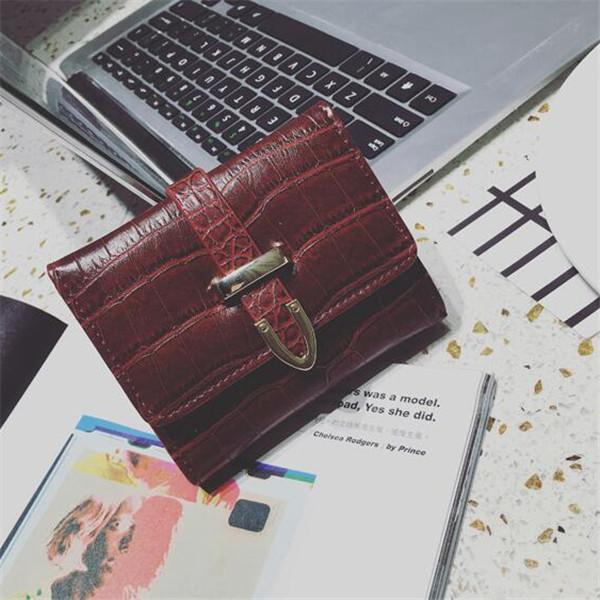 

wholesale women bag simple atmospheric folding womens wallet Joker embossed leather short wallets multifunctional leathers coin purses, Black(boutique box)