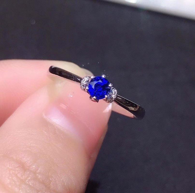 

Y819 Blue Sapphire Ring 0.6ct Real Pure 18 K Natural Unheat Royal Blue Sapphire Gemstone Diamonds Stone Female Ring