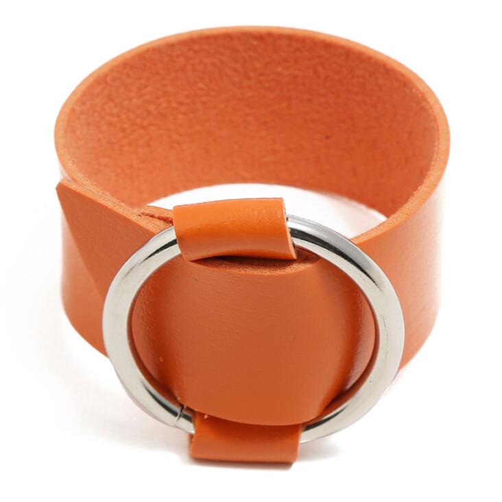 

Fashion Woman Big Leather Bracelet Cuff Classic Alloy Round Circle Charm Wide Bangle Wrap Female Wristbands Punk Gothic Jewelry