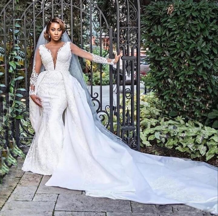 

2021 Designer Lace Wedding Dresses Mermaid Overskirt Detachable Train Long Sleeves Bridal Gowns With Sexy Deep V Neck Gorgeous Wedding Wear, White