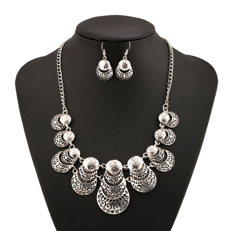 

LZHLQ Maxi Jewelry Vintage Hollow Necklaces Plated Multilayer Pendant Necklace 2020 New Trendy Girl Popular Cute Statement