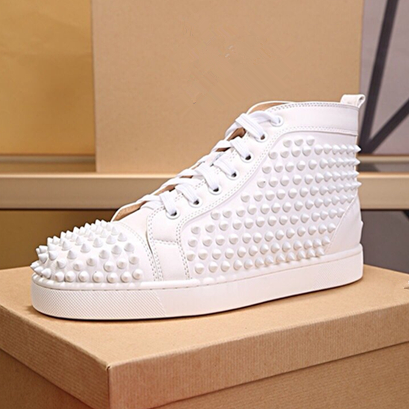 

2020 Graffiti Painting High Top Patchwork women and men Boots Casual Shoes Spike Sneaker Lace up Rivets Stud Flats Runway Chaussure Hommes