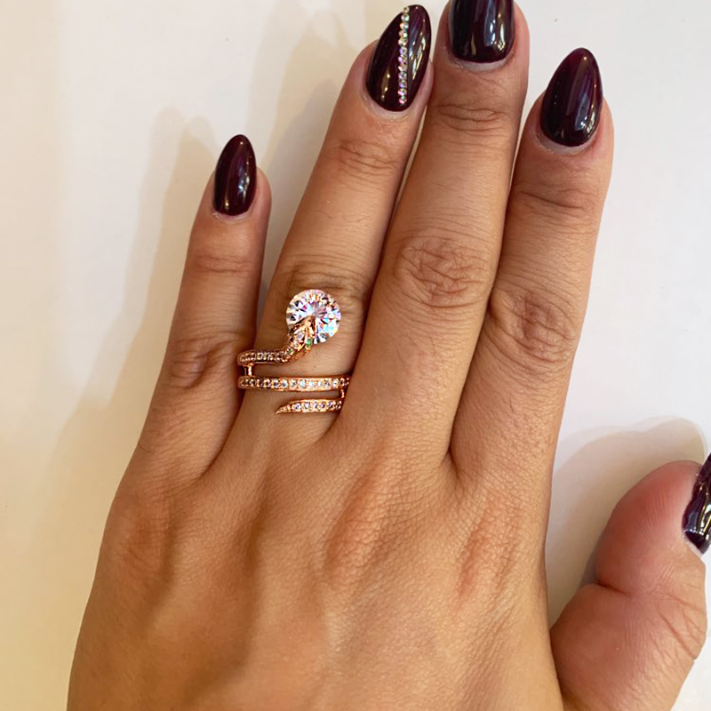 

Hot Sale Snake Latching Crystal Micro Pave Cubic Zirconia Finger Rings Rose Gold Color Fashion Jewelry For Women DFR149