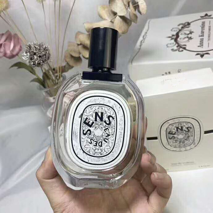 

Ladies and gentlemen high-class Perfume Citrus Fragrance 100ML notes of musk strong amber fresh spicy lingering fragrance