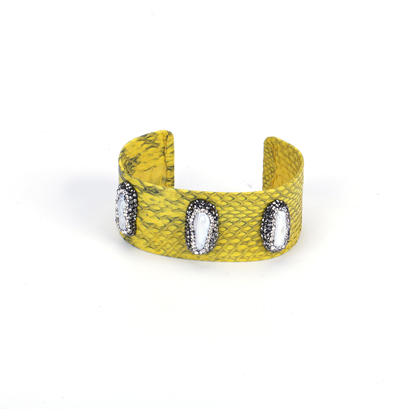 

Natural Irregular Long Freshwater Pearl Bead Charm Pave Rhinestone Yellow Real Snake Leather Wrap Big Open Bangle Cuff For Women