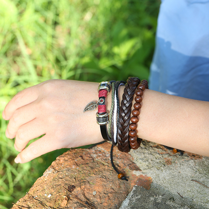 

2020 New Fashion Wood Color Beads Bracelets Men Charm Multilayer Rope Chain Leaves Bracelet Male Wrap Metal Sport Bangles