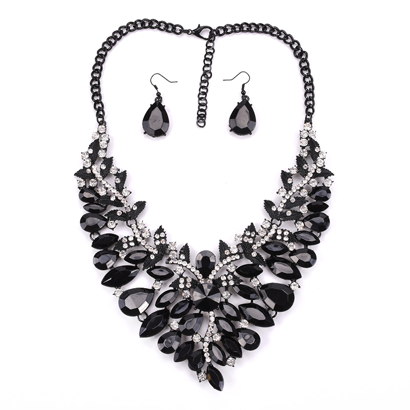 

2020 New Luxury Black Crystal Statement Large Collar Necklace Women Wedding Vintage Choker Necklace Jewelry Femme Big