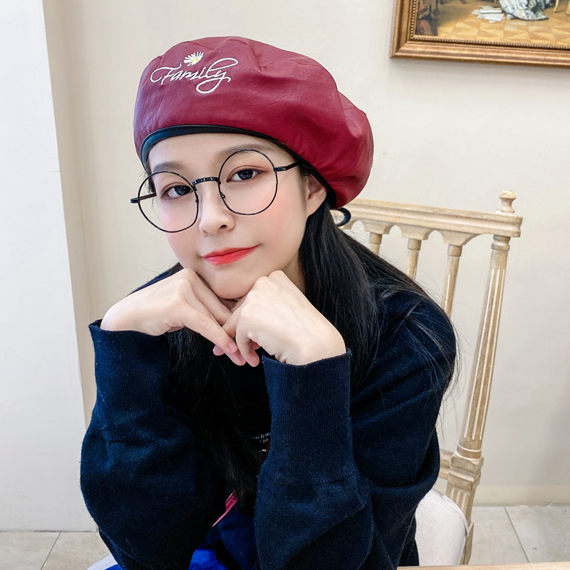 

2020 New Fashion Leather Beret High Quality Ladies Hats Solid Color Flat Top Embroidery Flowers Painter Hat PU Slouchy Bone Cap, Yellow