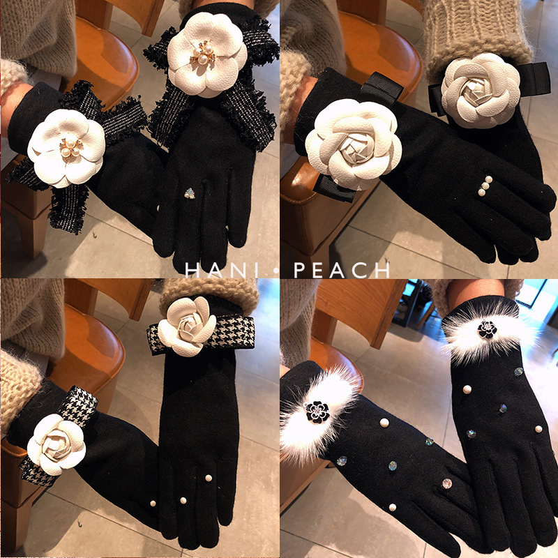

2020 Elegant winter gloves women , Temperament lady style flower beauty portrait lattice bow cashmere thick gloves ,black