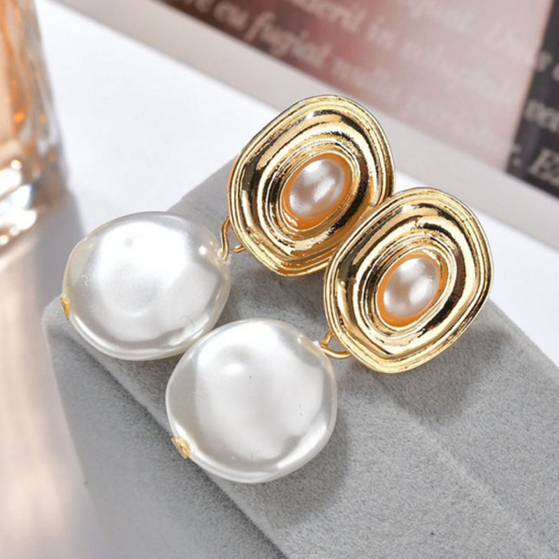 

Korean Fashion Simulated Pearl Earrings For Women Boho Jewelry Gold Geometric Drop Earings Wedding Oorbellen Accesorios Mujer