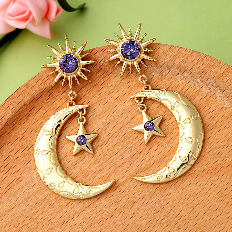 

European and American fashion personality atmosphere star moon stud earrings femininity exaggerated niche new earrings