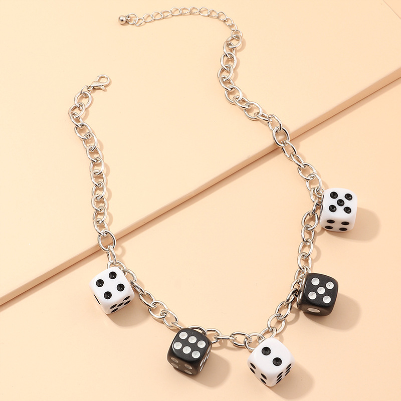 

Fashion Exaggerate Funny Black White Dice Pendant Necklaces For Women 2020 Trendy Geometric Statement Chokers Necklace Jewelry