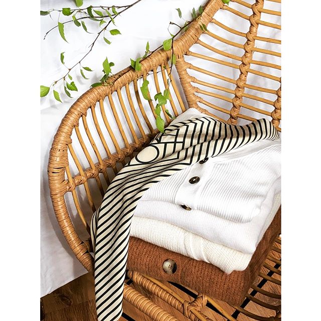 

Simplicity Contrast Striped Crepe Silk Twill Scarf Neutrals Hairband Knot Square Scarf Minimalist Bicolor Multi-way Cape Shawl