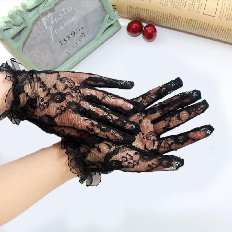 

Sexy Wrist Length Women Lace Bride Gloves Black Lace Gloves Mittens for Party Sun Protection Accessories Driving