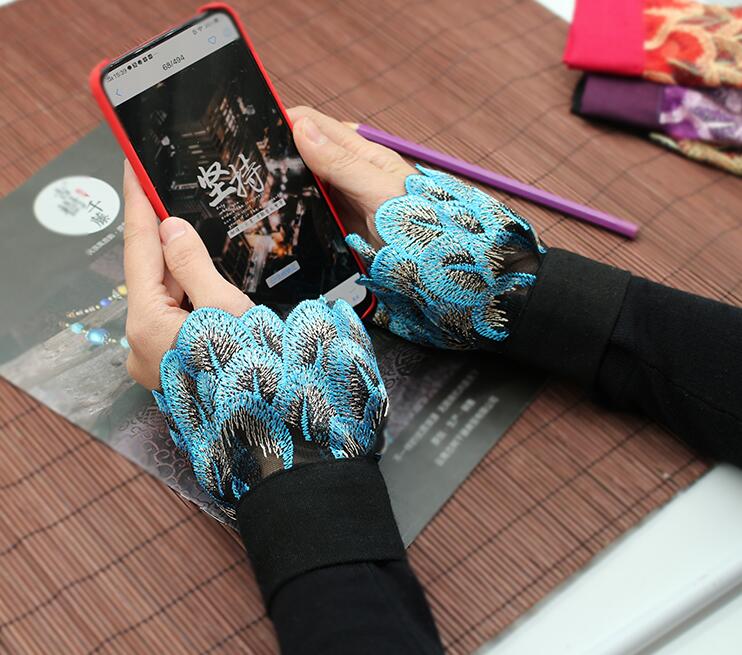 

Women's flower peacock embroidery fake sleeve lady's vintage dancing cuff glove R2373