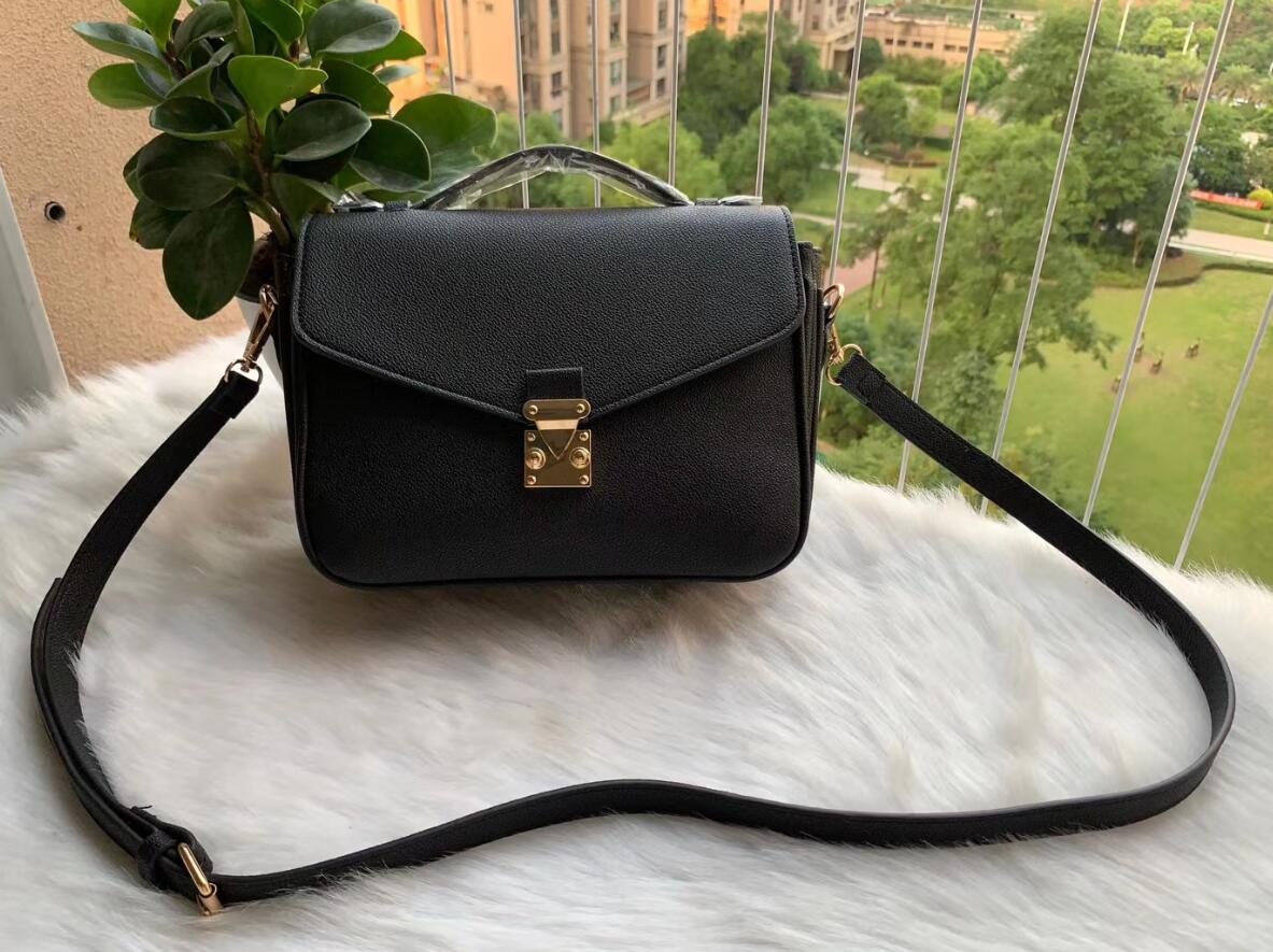 

Women Shoulder Bag Fashion Handbags Oil Wax Leather Large Capacity Tote Bag Casual Messenger bags, Shipping