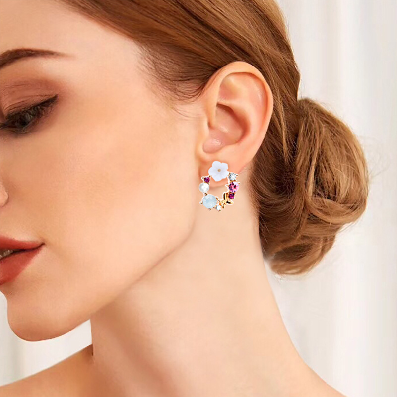 

New Korean creative earrings sweet flower earrings jewelry hot girl heart pearl bow wreath party birthday gift