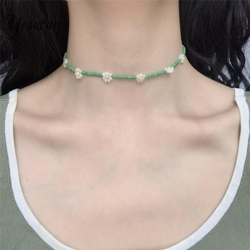 

Simple Summer Sweet Cute Beaded Pendant Choker Necklace for Women Girl INS Green Flowers Handmade Necklaces