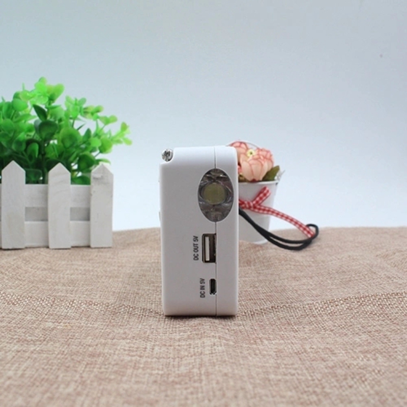 

Solar Energy Radio Emergency Mobile Phone Power Bank FM AM Dual Band Radio for Outdoor Phone Charger Hand Crank