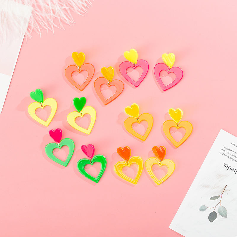 

2020 New Europe America Trend Fluorescence Exaggeration Heart Acrylic Drop Earrings for Women Girl Fashion Jewelry Accessories