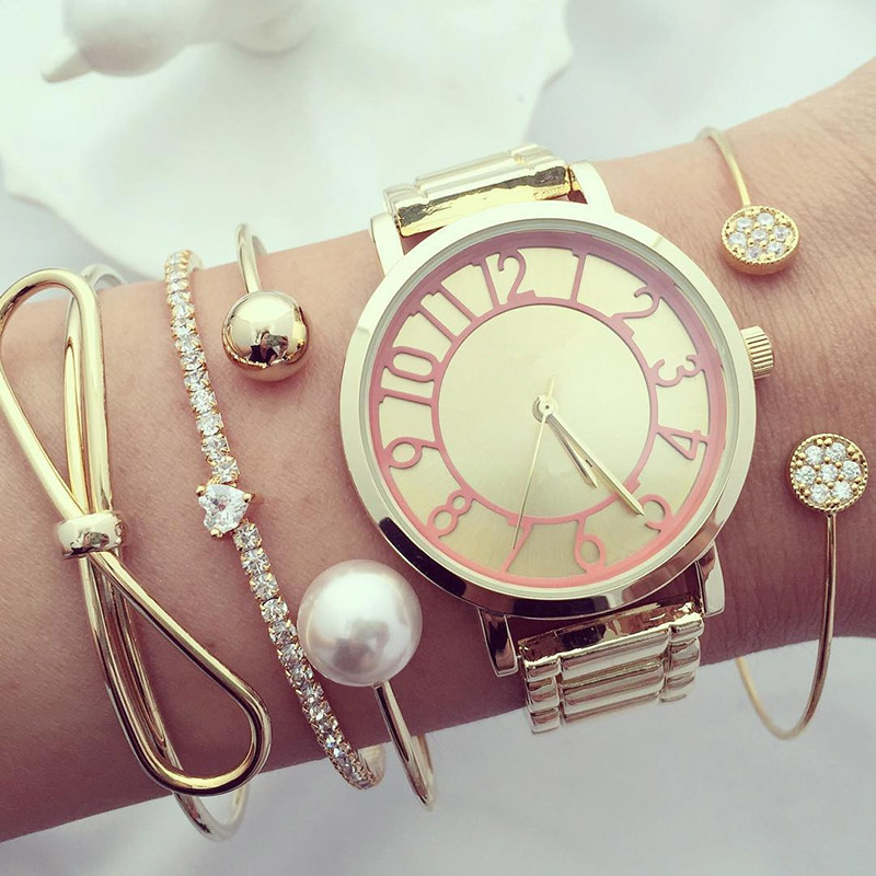 

aiboduo Open Bangles For Women Alloy Jewelry Gold Bangles Bracelet Set of 4 Love Chain Pearl Bow Female's Set B00034