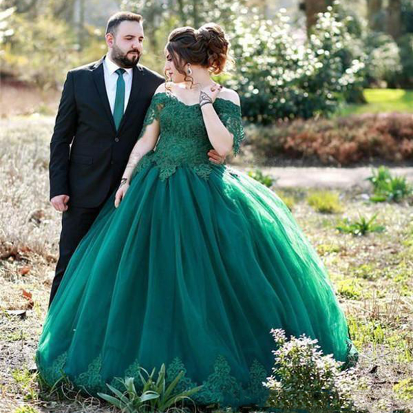 

Dark Green Ball Gowns Plus Size Lace Prom Dresses with Appliques Half Sleeves Sweep Train Tulle Evening Party Gowns, Black
