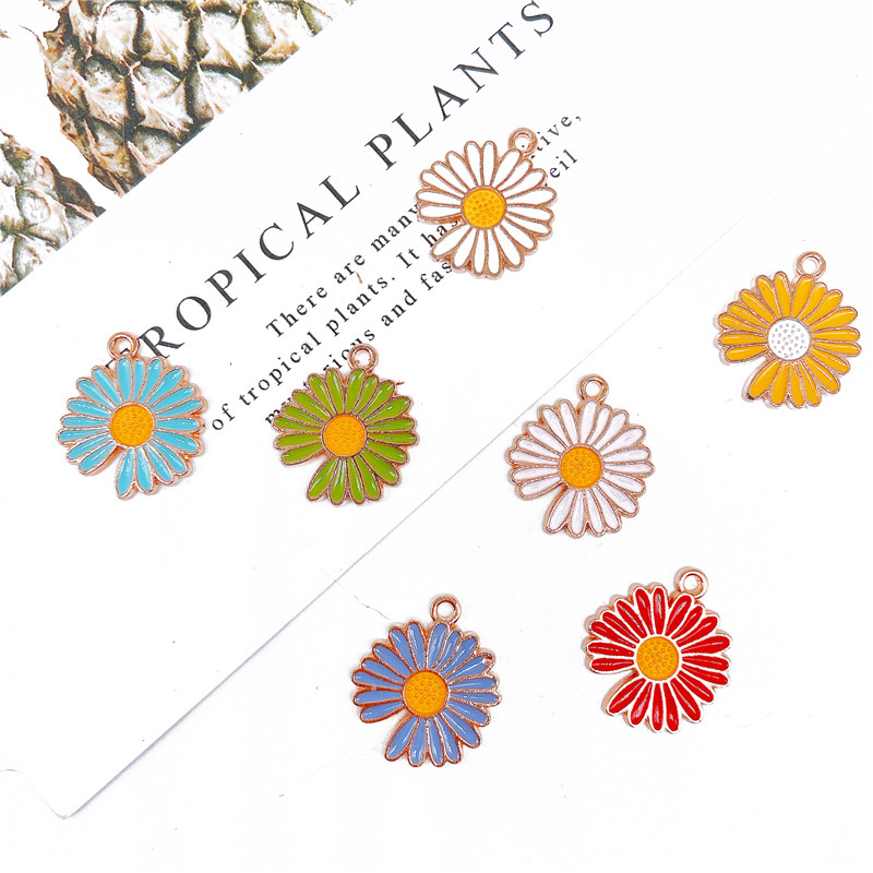 

5pcs New Popular cut small daisy key chain small pendant Multi Color Chrysanthemum daisy flower DIY Christmas gifts
