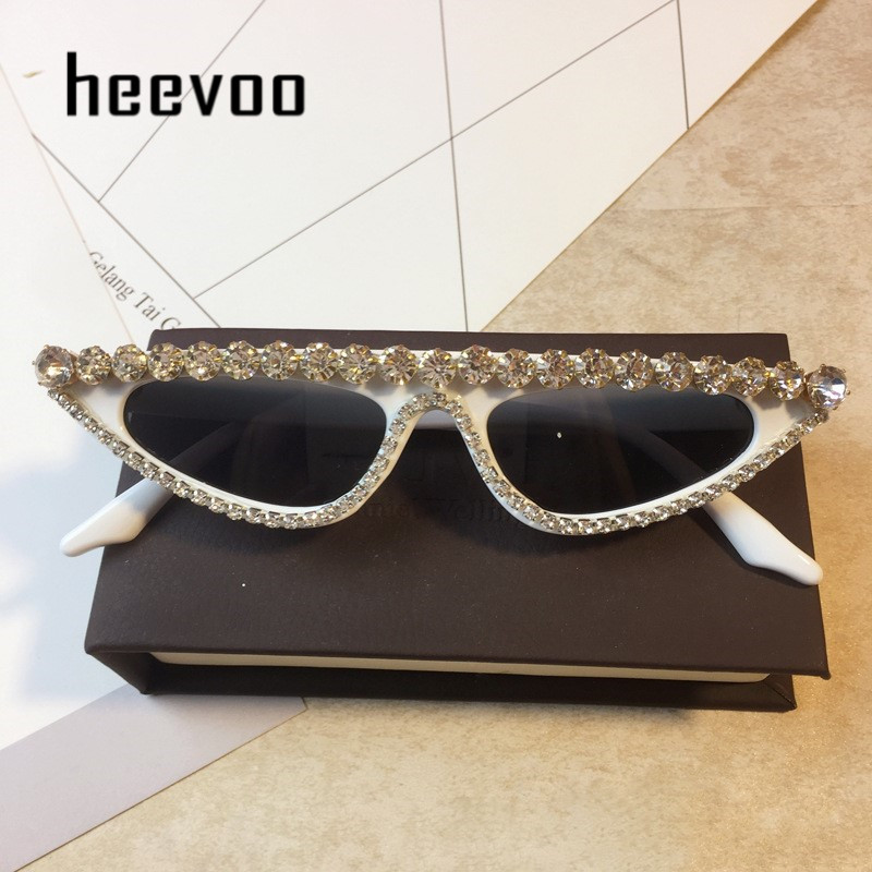 

Ladies Small Cat Eye Sunglasses Women Triangle Female Diamond Sun Glasses UV400 Pink White Colorful Trend Eyewear Crystal Shades