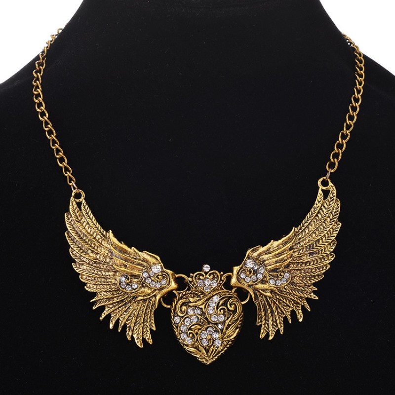 

Angel Wing Heart Pendant Necklace For Woman Fashion Golden Color Crystal Necklace Luxury Banquet Wedding Jewelry Accessories, Silver