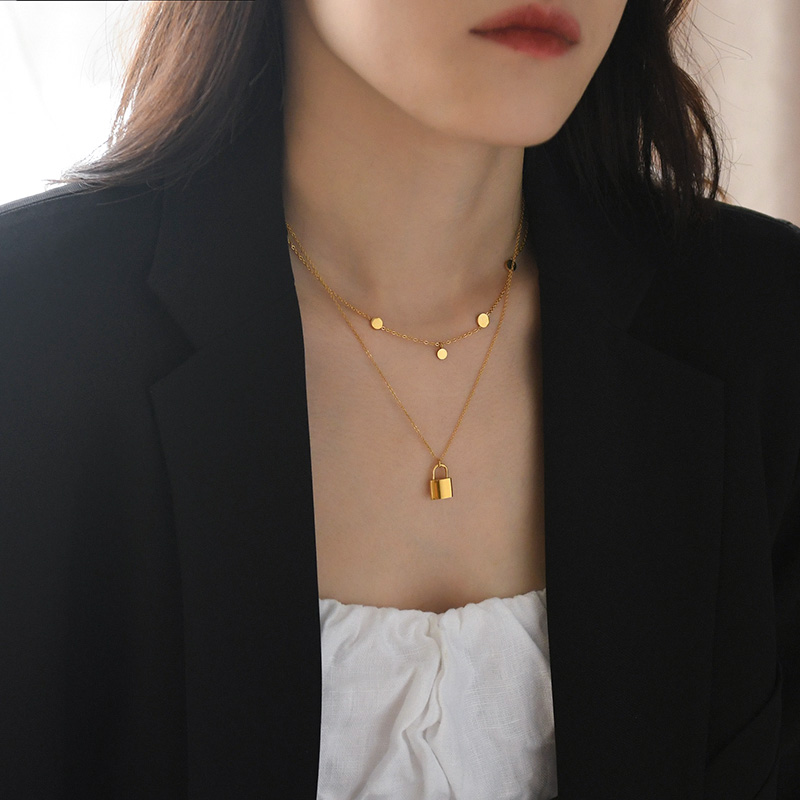 

Simple basic small round clavicle chain Choker with exquisite Necklace