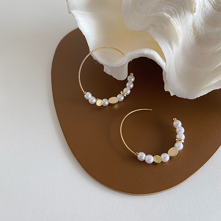 

Hoop & Huggie Vintage Retro Metal Pearl Earrings For Women 2021 Fashion Trendy Simple Gold Jewelry Accessories Gift Hypoallergenic Earing