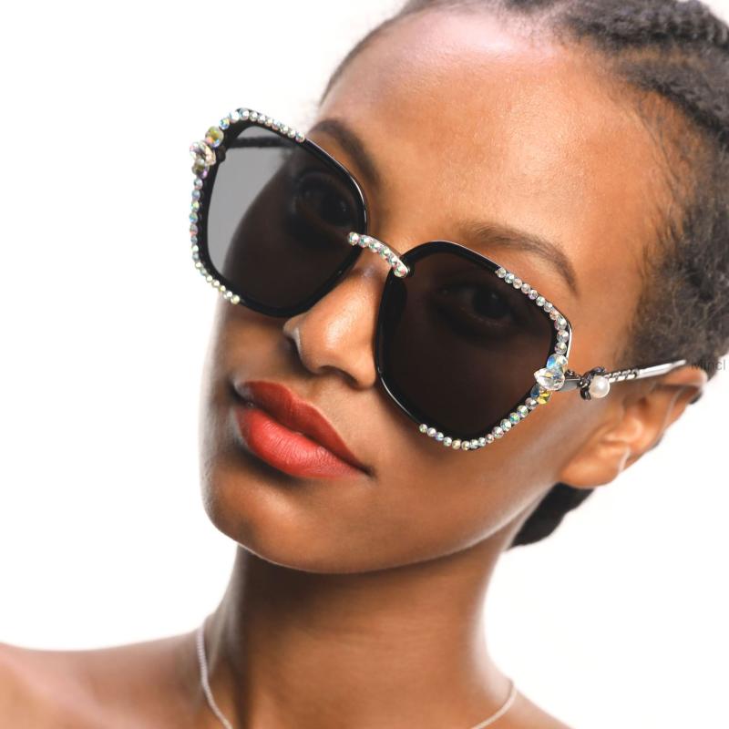 

Oversize Square mirror Sunglasses Women Vintage Rhinestone Brand Designer Big Frame Gradient Lens Shades for Women Female FML