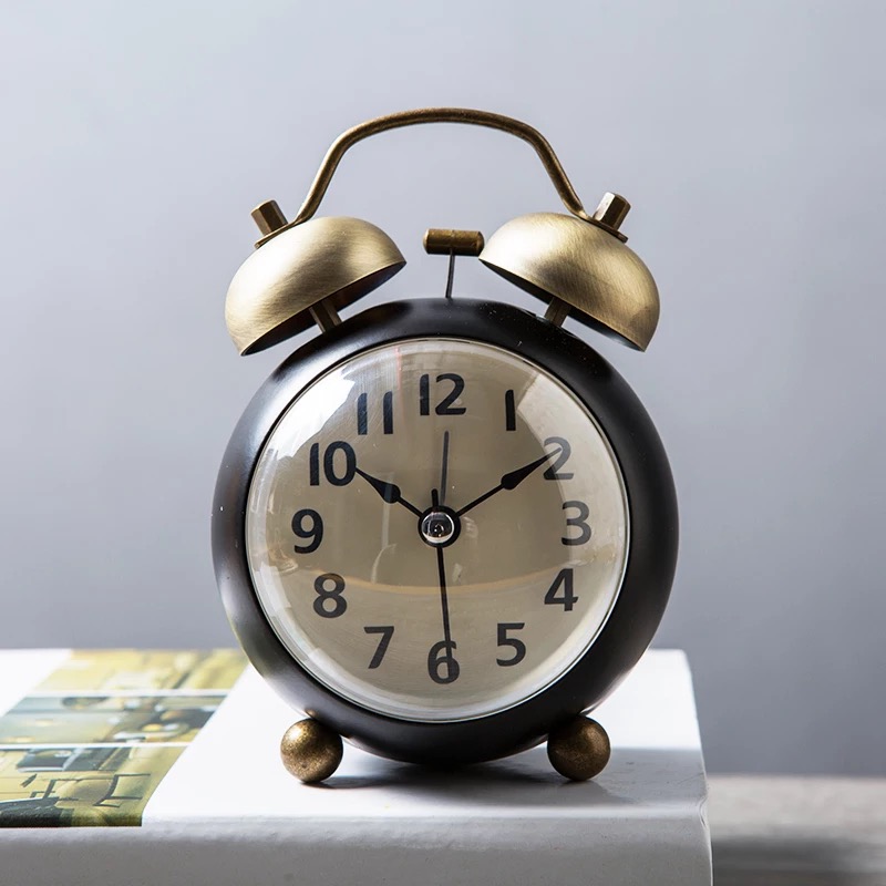 

Simple Retro Metal Alarm Clock Student Silent Bedroom Bedside Night Light Clock Ornament Modern Living Room Luminous Table