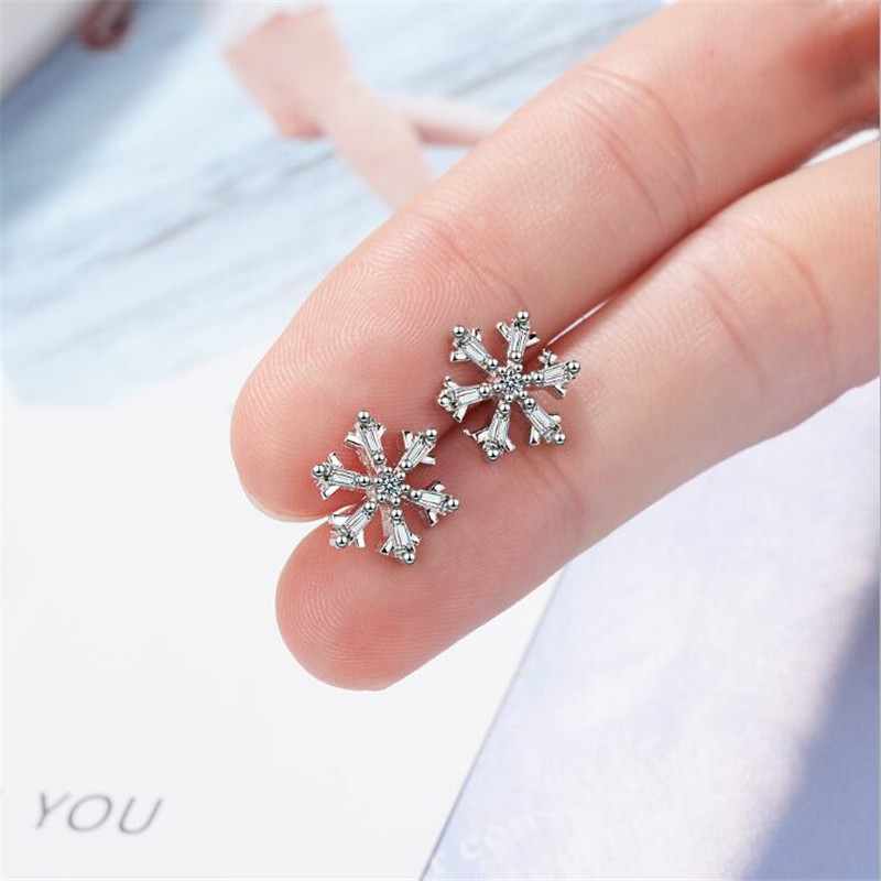 

New Temperament Full Of Crystal Snowflake 925 Sterling Silver Jewelry Romantic Flower Student Gift Stud Earrings SE822