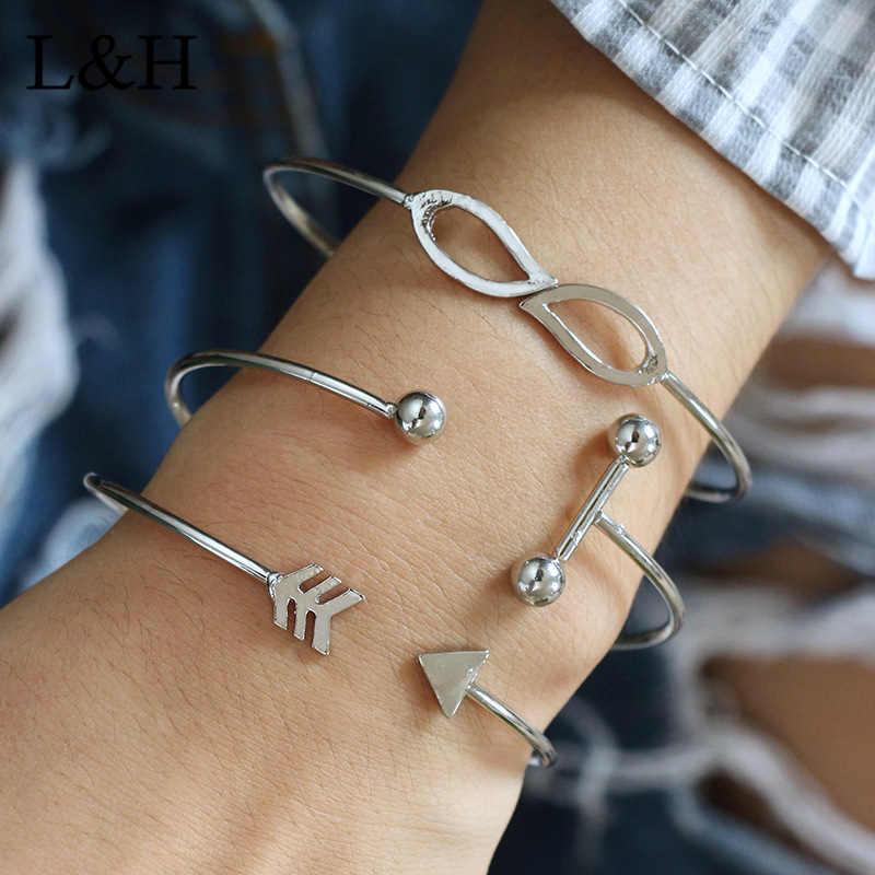

L&H 3 PCS/SET Vintage Bangles for Women Brief Sliver Color Open Arrow Charms Bracelet Jewelry valentines Gift