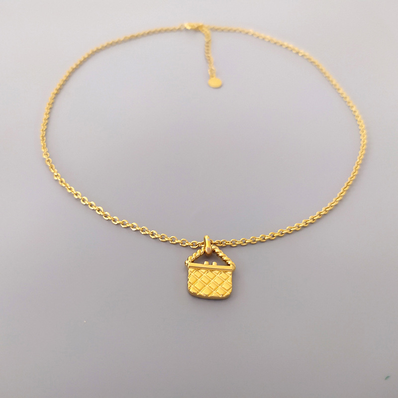 

European and American Jewelry simple relief three-dimensional creative Necklace