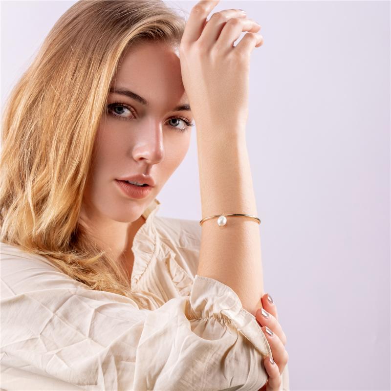 

CHIAO Fashion Jewelry Simplicity Design Charm Bangle Fresh Water Pearl Bracelet for Women