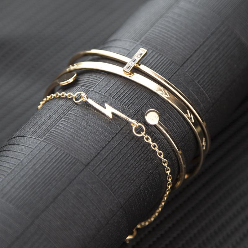 

Women Creative Stainless Steel Bracelets 4Pcs Wedding Jewelry Accessories Adjustable Female Chain Charm Bracelet Decor
