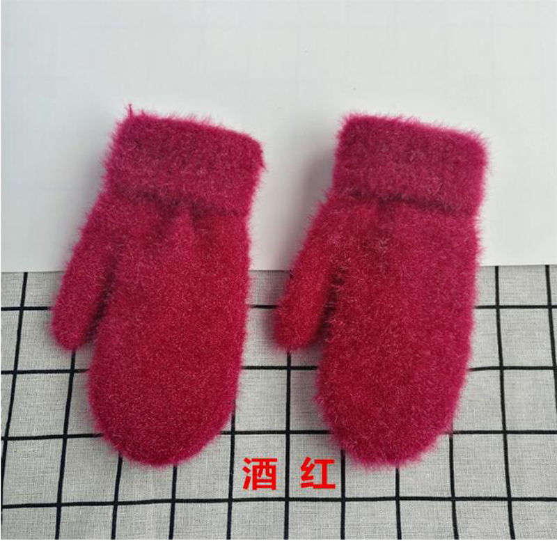 

Five Fingers Gloves Manufacturers Wholesale Winter Warm Thick Women's Knit Student Fashion Velvet Bag